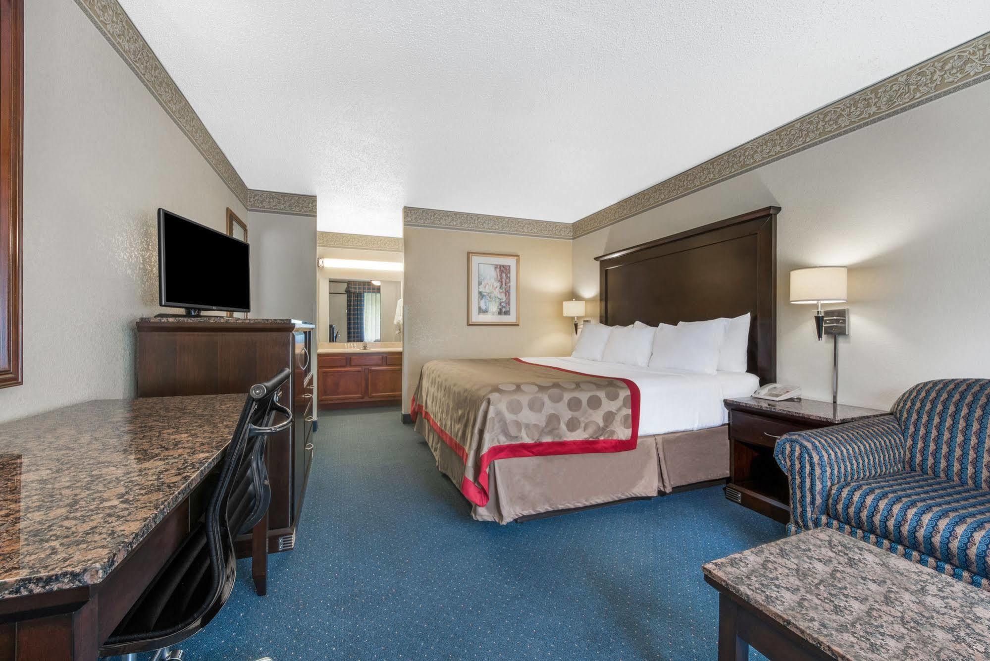 Ramada New Braunfels Hotel Bagian luar foto