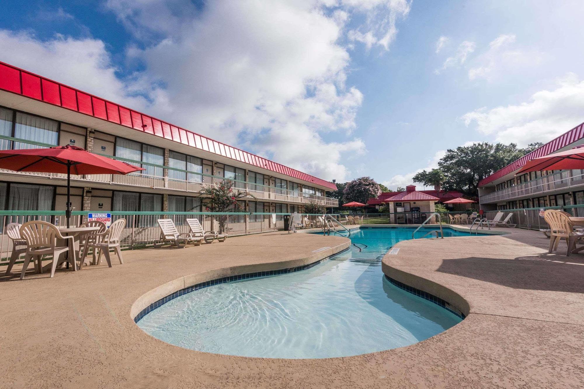 Ramada New Braunfels Hotel Bagian luar foto