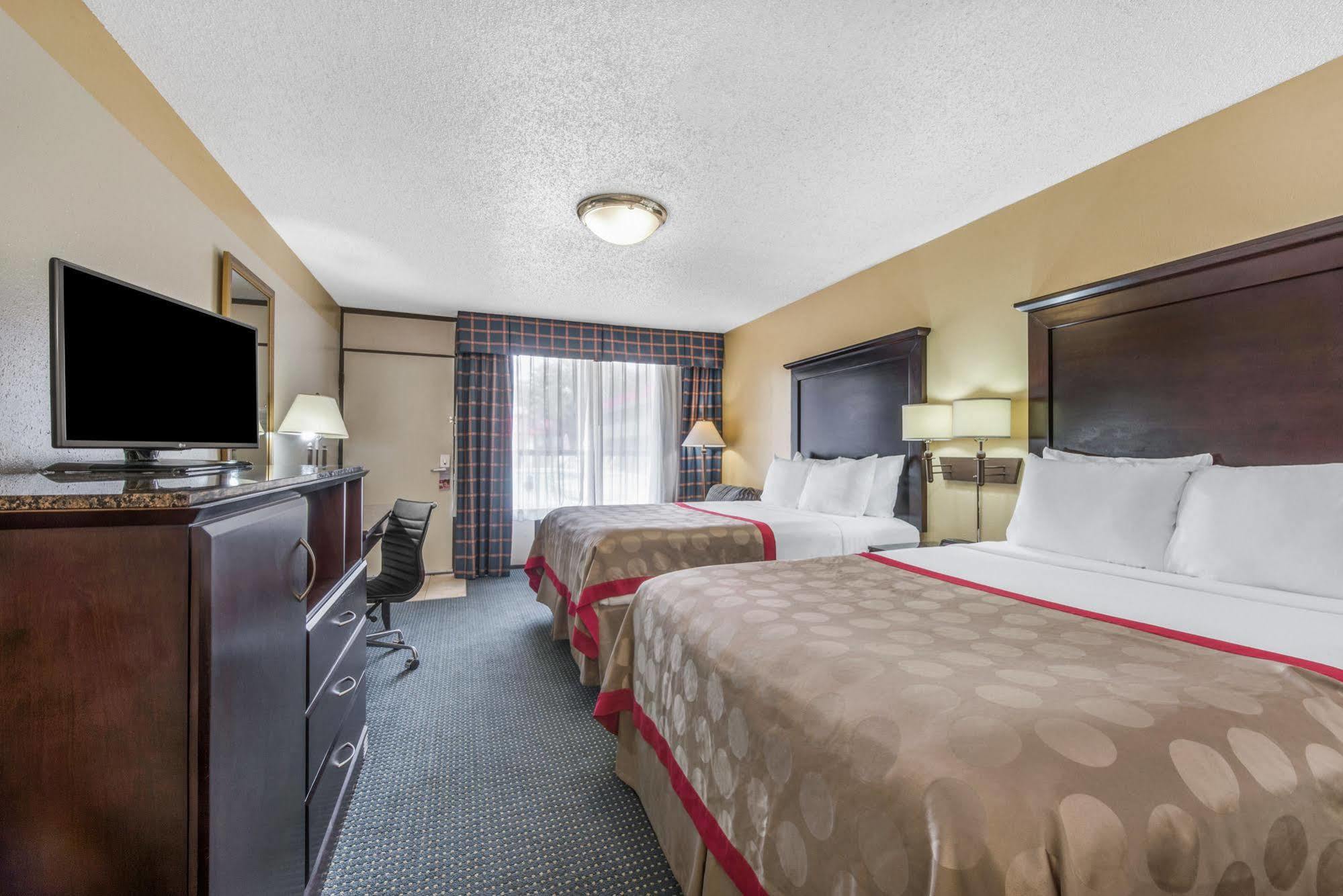 Ramada New Braunfels Hotel Bagian luar foto